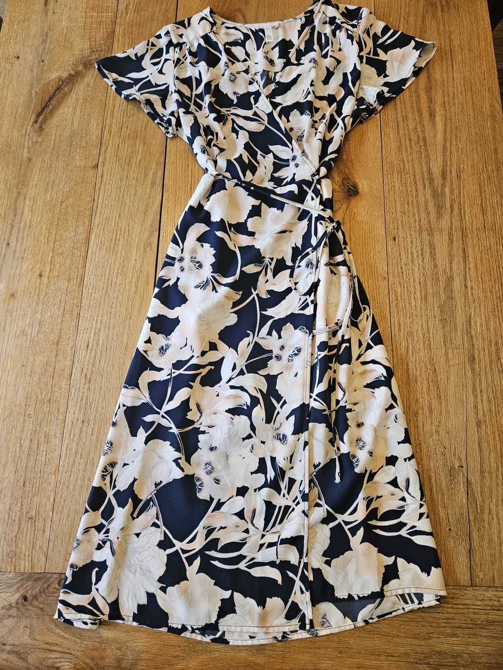 Leith Navy and Cream Floral Wrap Midi Dress